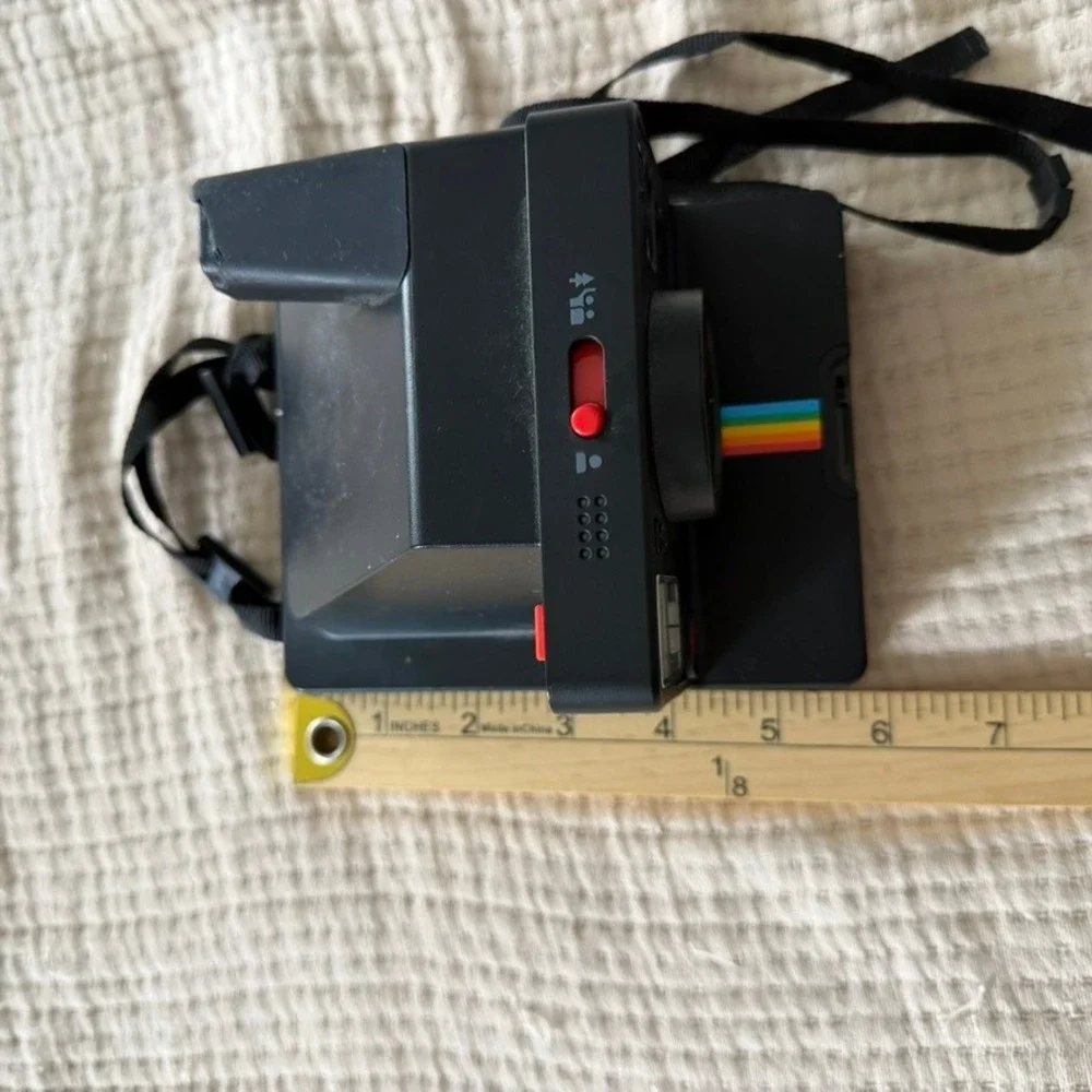 Polaroid onestep+ instant